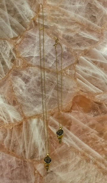 floral bouquet necklace ariana ost