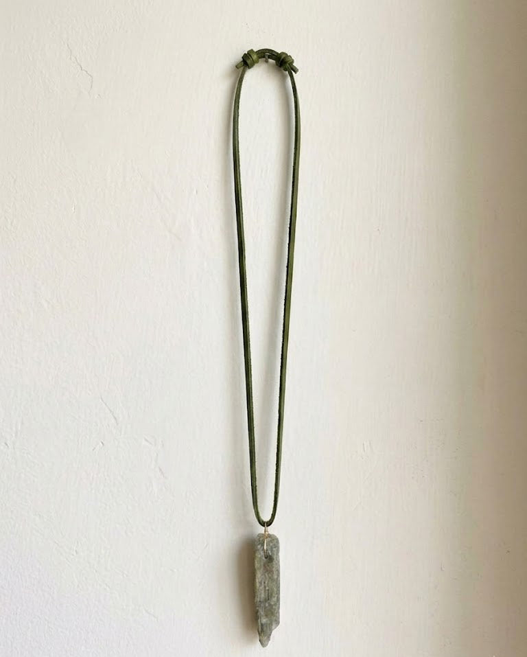 Green Kyanite Mens Necklace - Ariana Ost