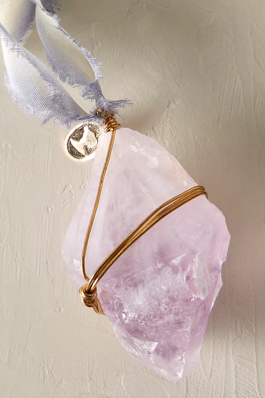 Crystal Wrapped Ornament - Ariana Ost