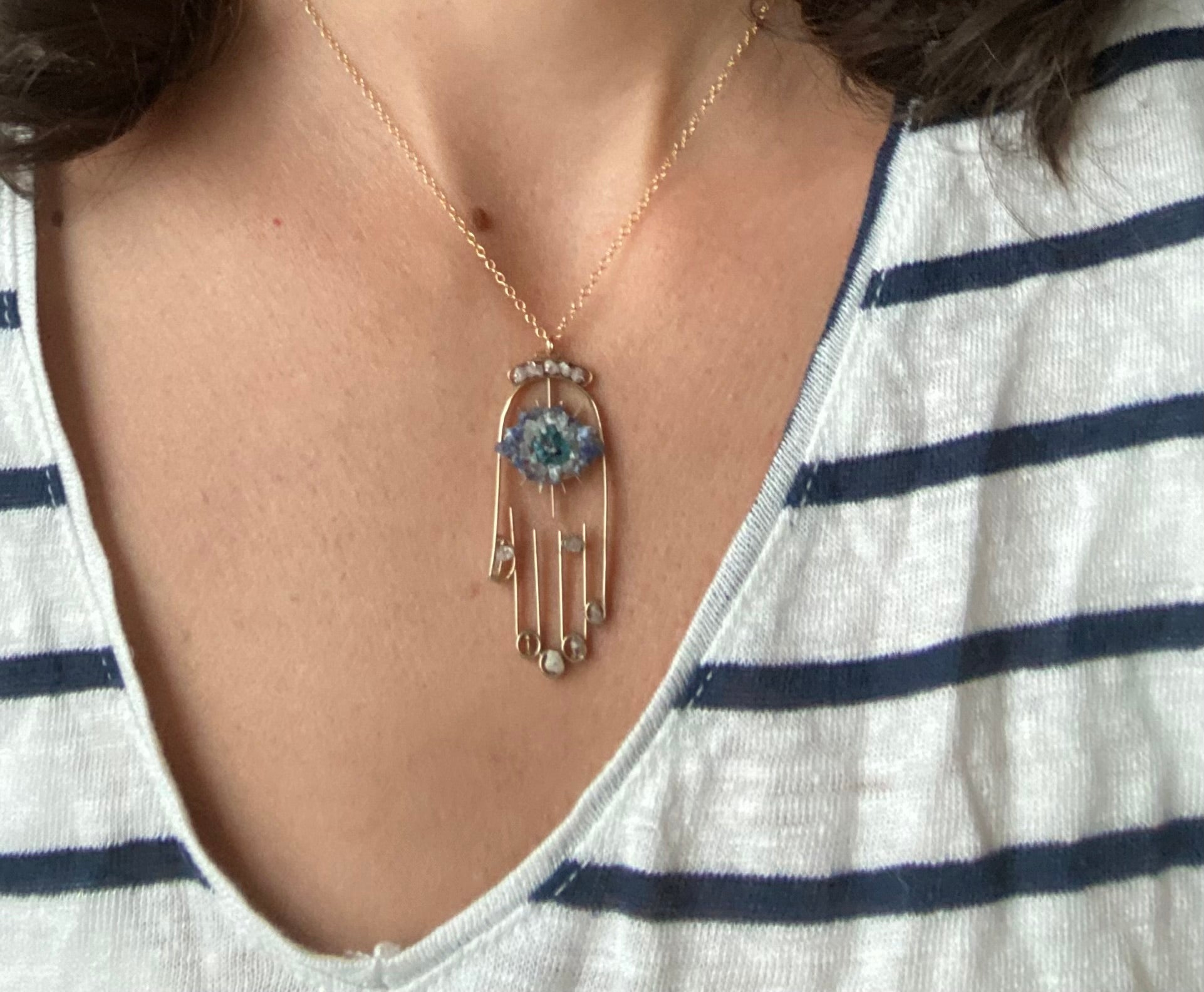 Healing Crystal Hamsa Necklace - Ariana Ost