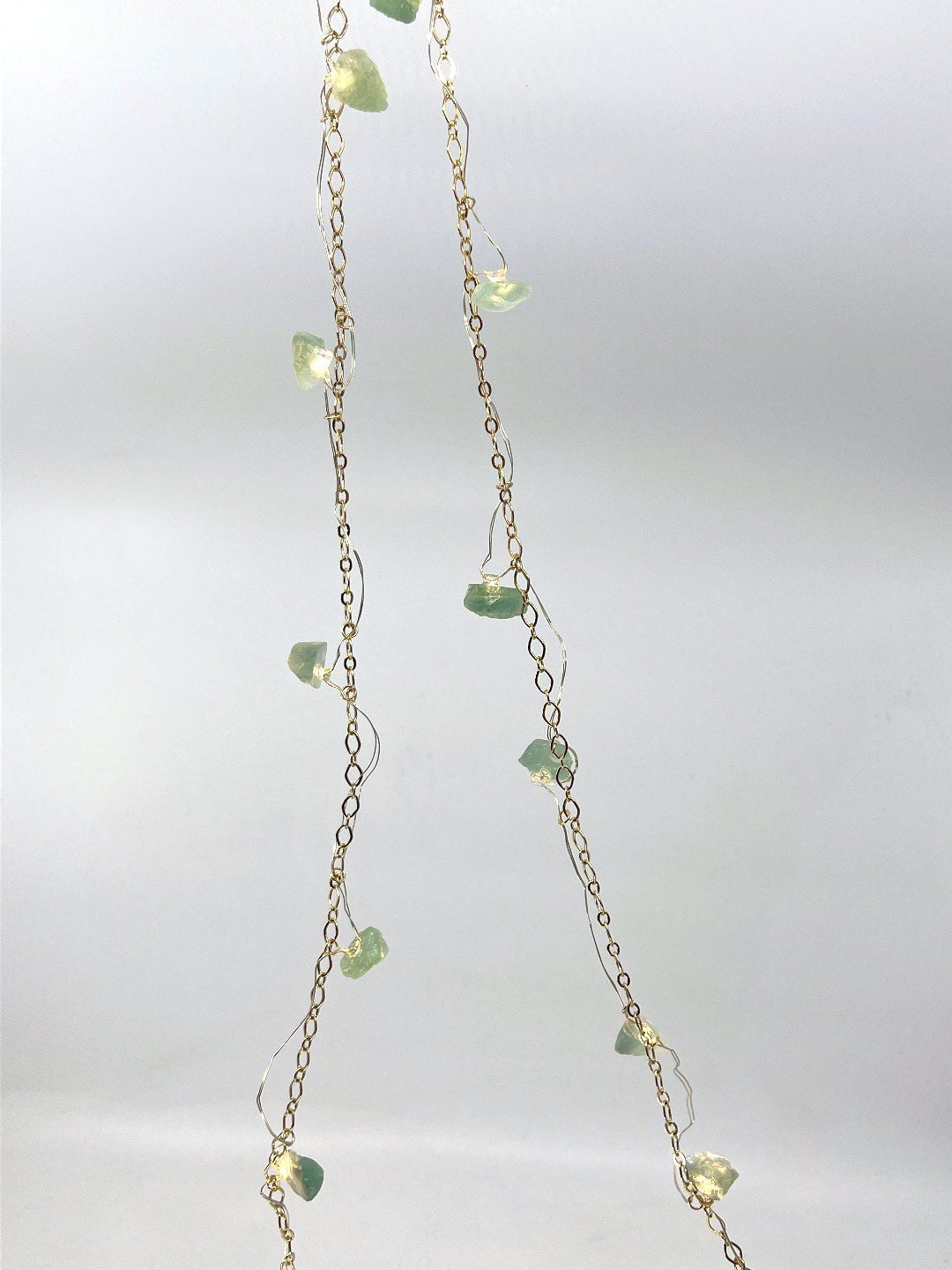 Healing Crystal Lights Garland - Ariana Ost