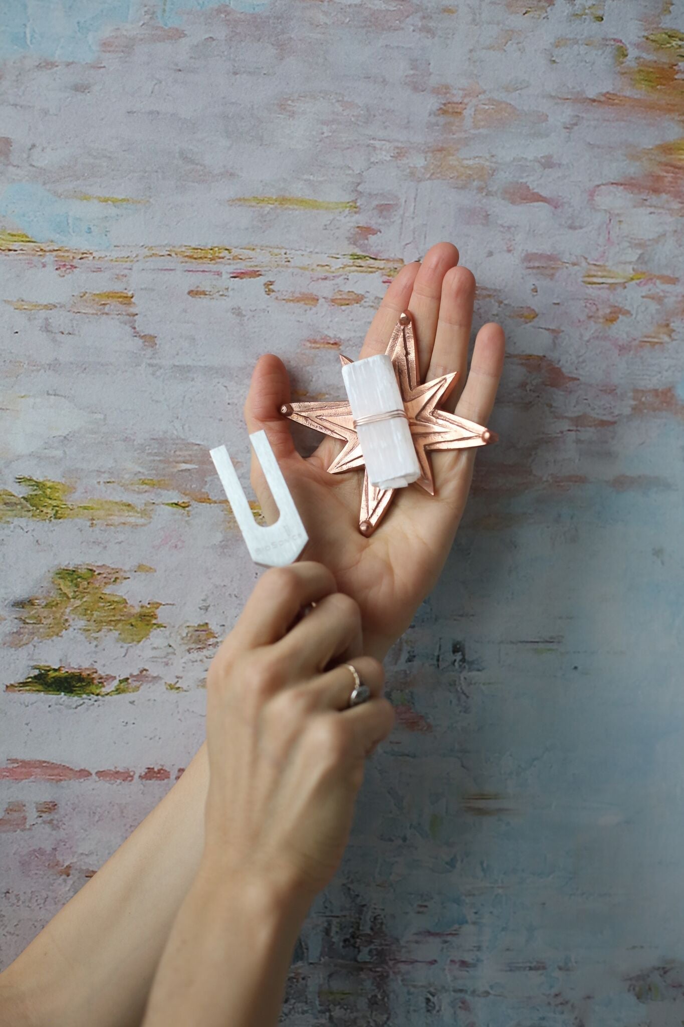 Sound Healing Crystal Kit - Tuning Fork and Star Crystal Dish Set - Ariana Ost