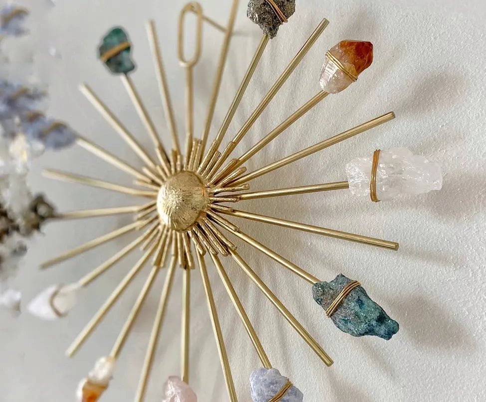 Introduction to Crystal Grids: Harnessing the Power of Crystals for Positive Energy - Ariana Ost