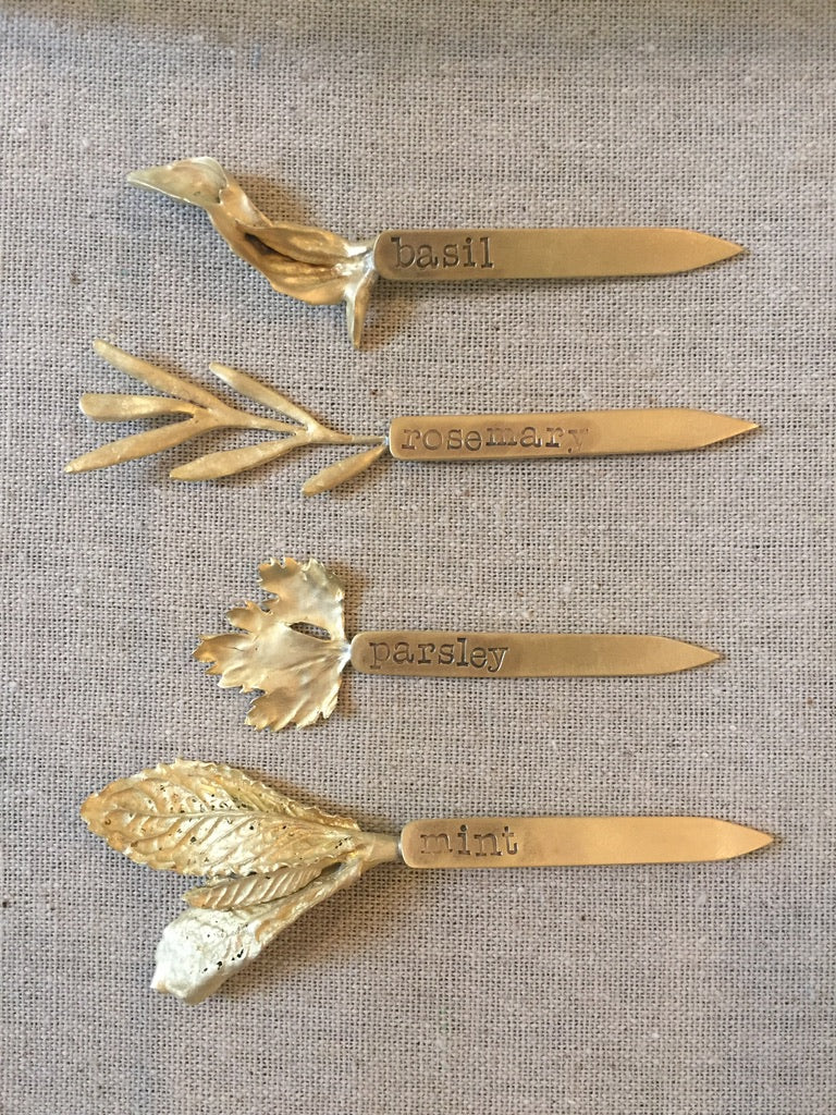 Cast Brass Herb Plant Markers Set – 4 Engraved Labels for Rosemary, Parsley, Basil, Mint - Ariana Ost 