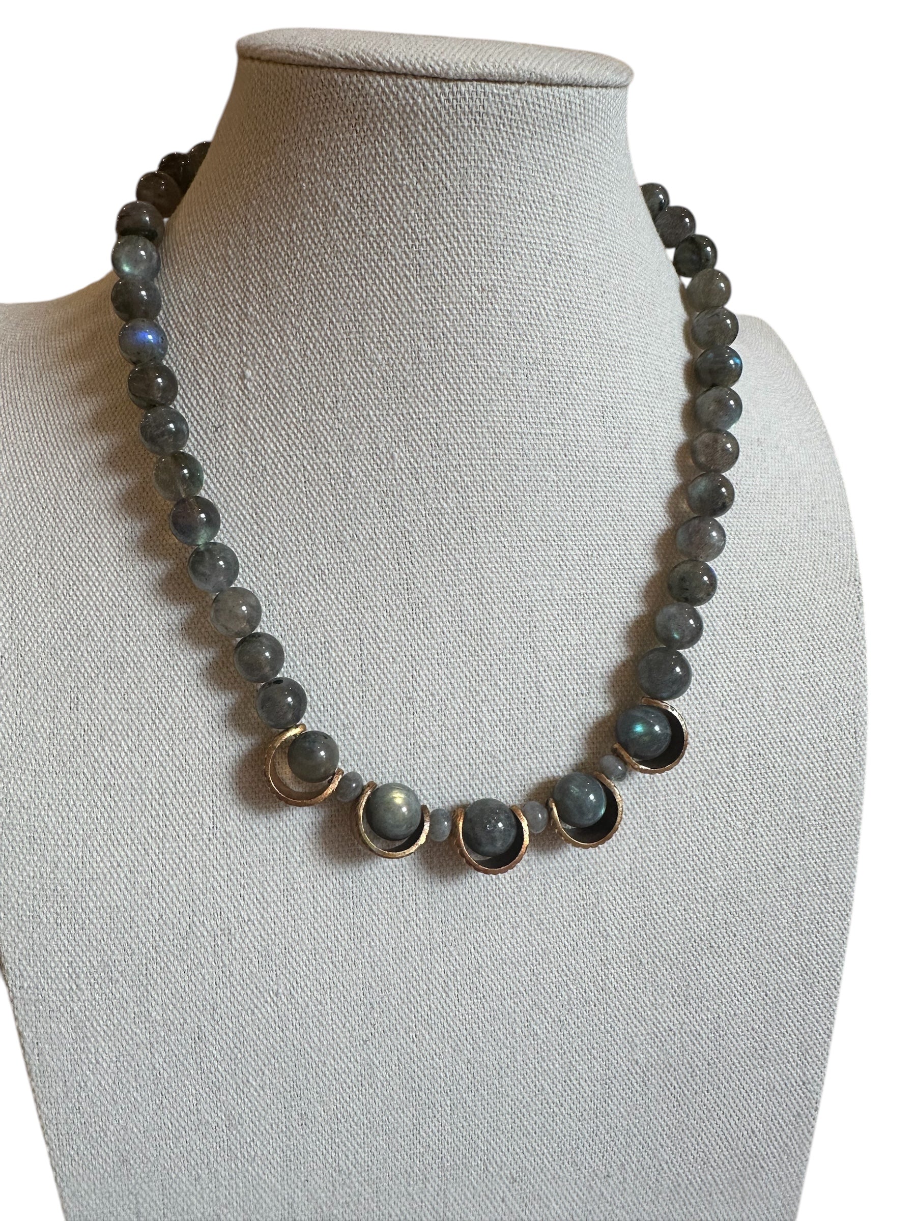 Labradorite Beaded Necklace - Ariana Ost 