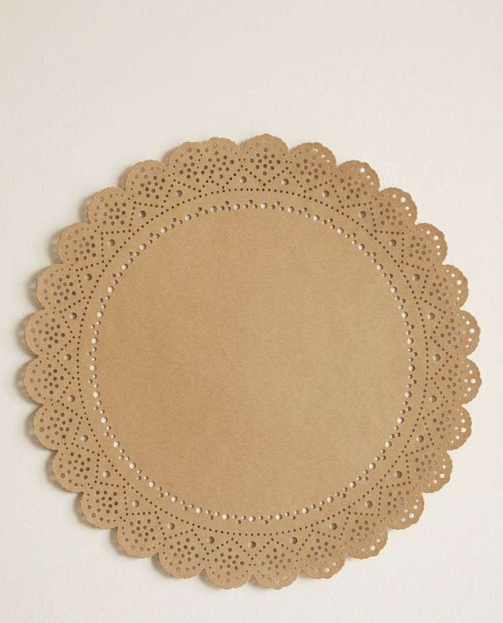 Lace Doily Metal Placemat Charger - Ariana Ost 