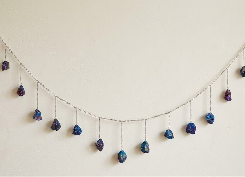 Peacock Ore Healing Crystal Garland - Ariana Ost 