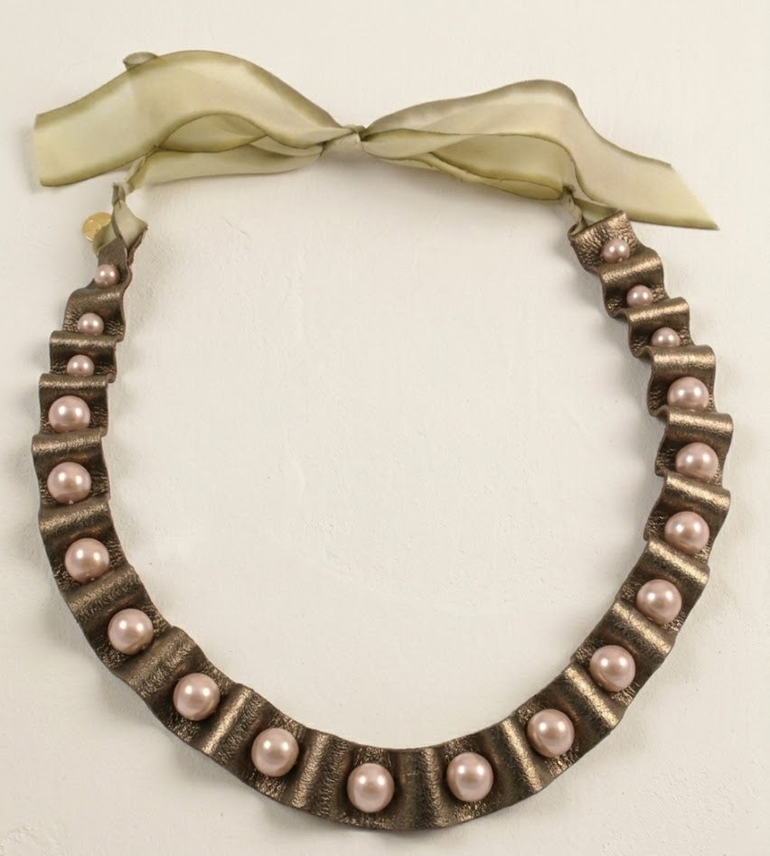 The Elizabethan Pearl Collar Necklace - Ariana Ost 