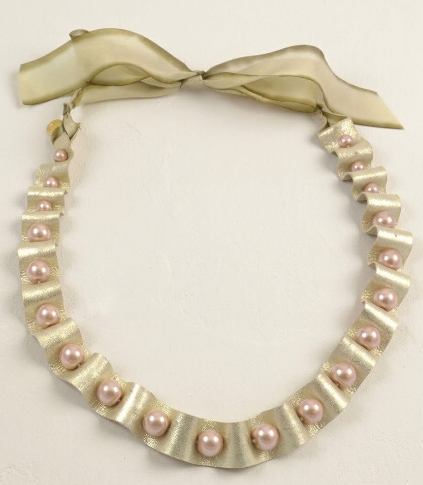 The Elizabethan Pearl Collar Necklace - Ariana Ost 