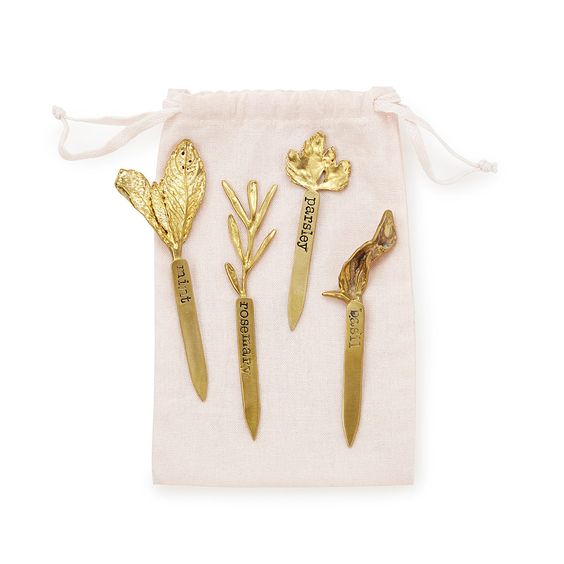 Cast Brass Herb Plant Markers Set – 4 Engraved Labels for Rosemary, Parsley, Basil, Mint - Ariana Ost 