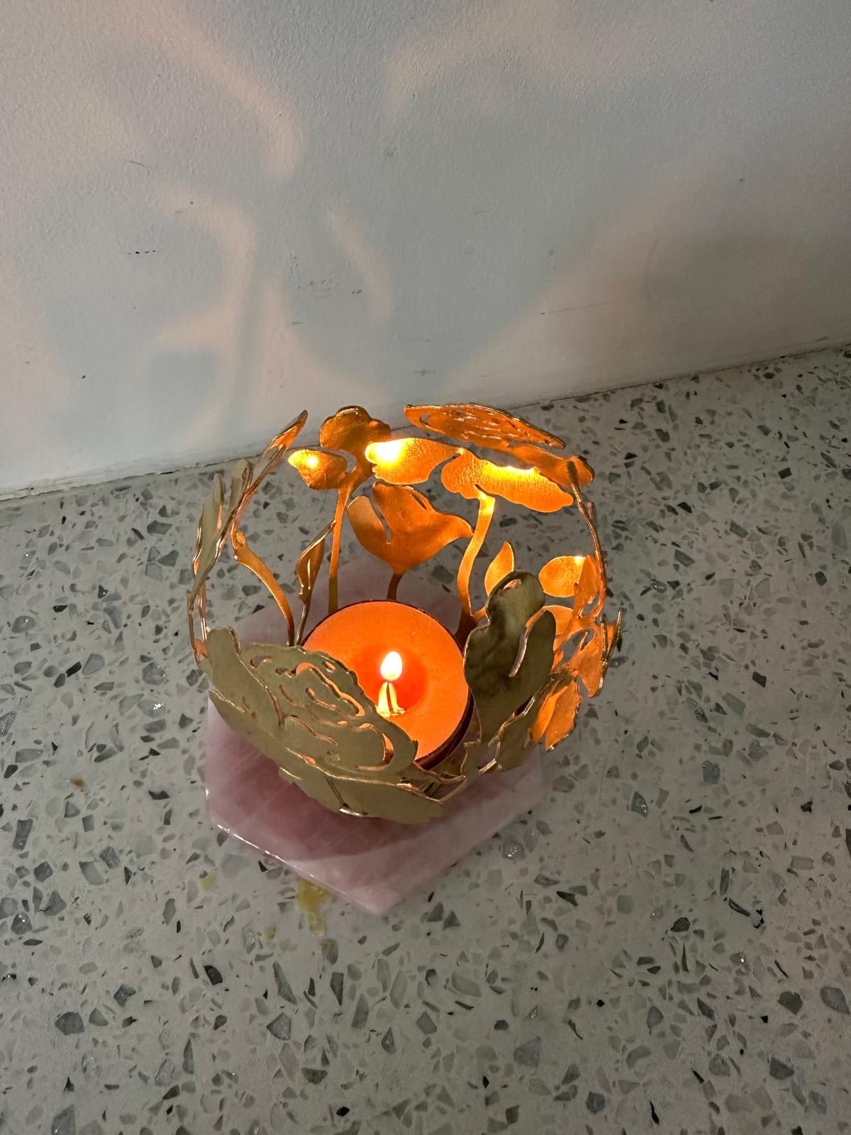 Floral Tealight Candle Holder - Ariana Ost