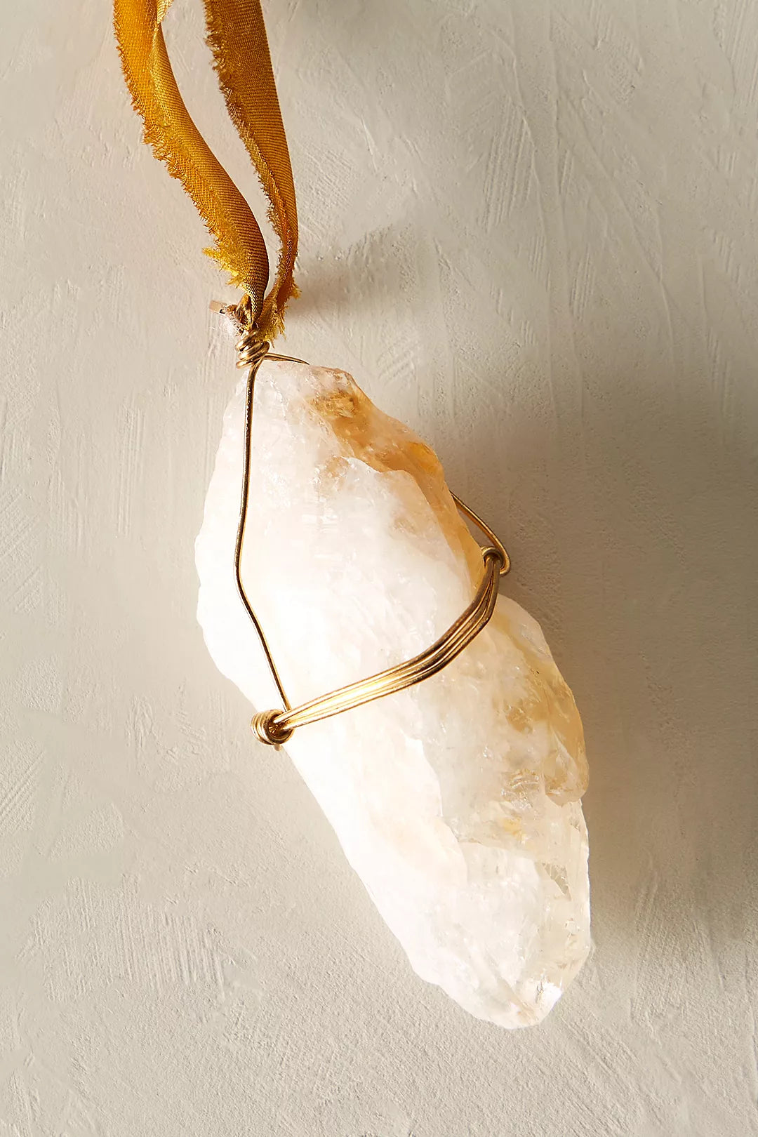 Crystal Wrapped Ornament - Ariana Ost 