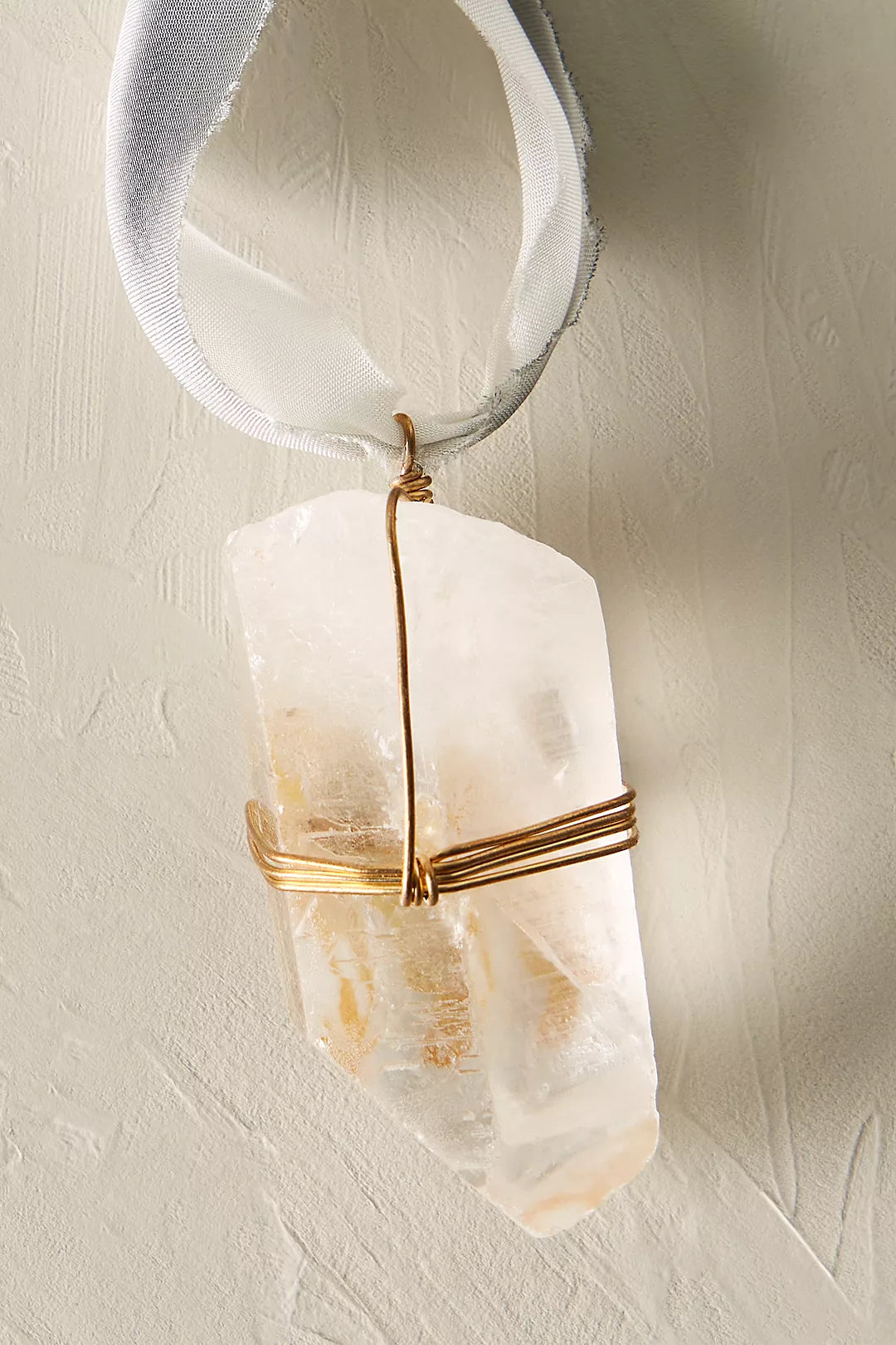 Crystal Wrapped Ornament - Ariana Ost 