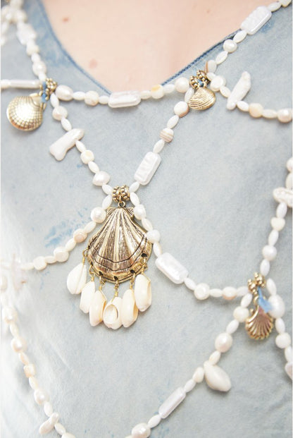 Beach Vibes Pearl and Shell All Day Dream Body Chain Jewelry - Ariana Ost