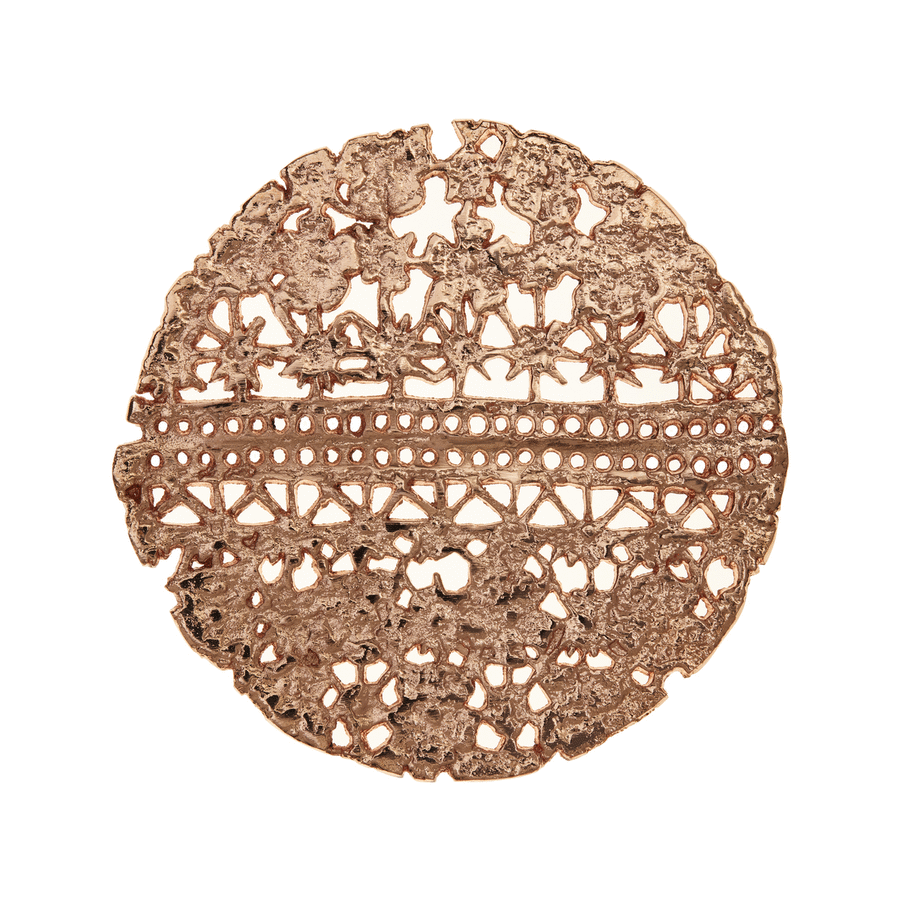 Cast Lace Coaster catching the light - Ariana Ost