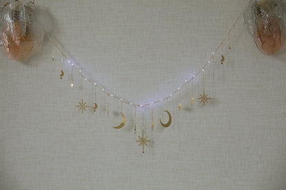 Celestial Moon and Star Garland with String Lighting - Ariana Ost