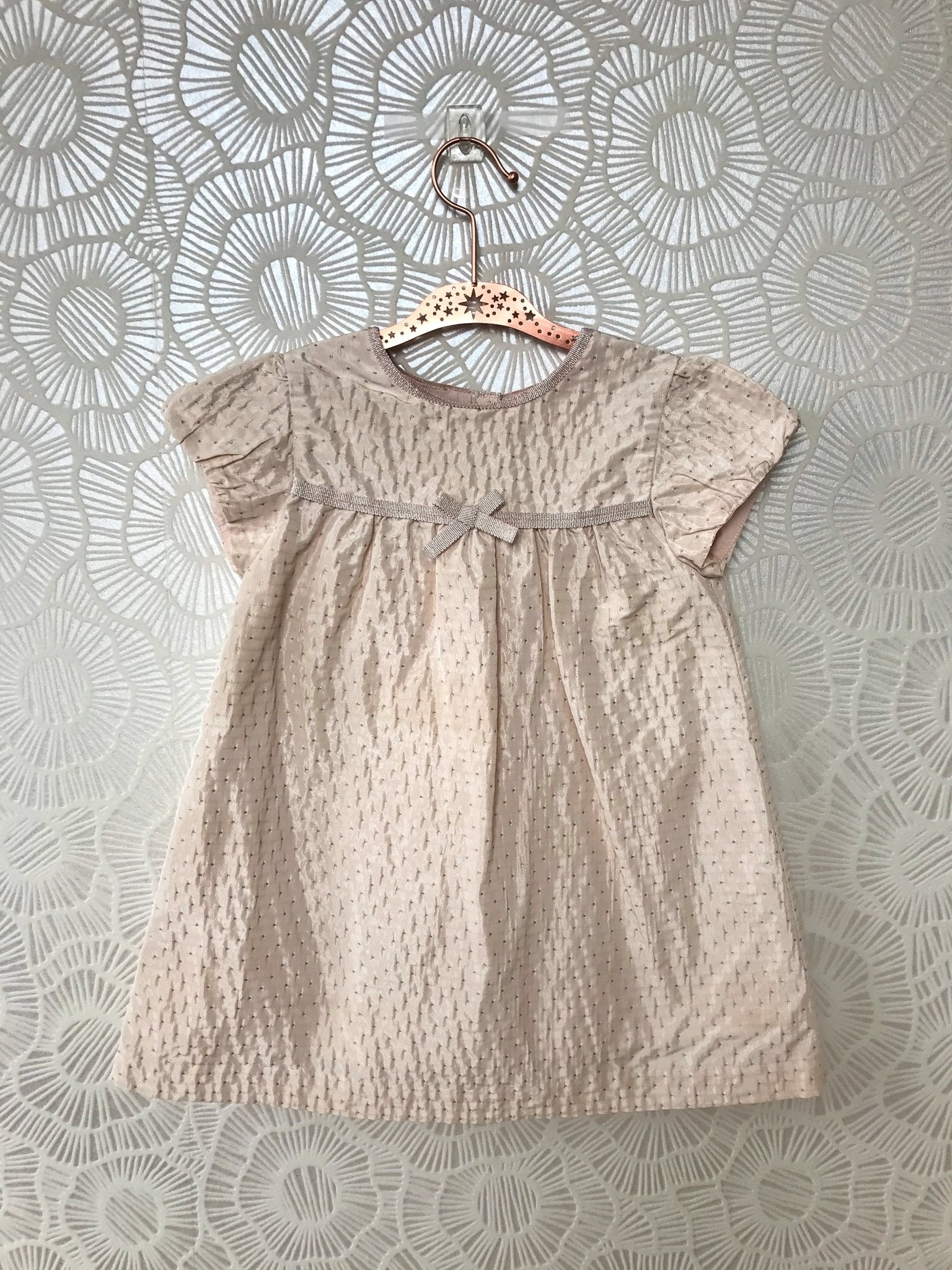 Children's Star Clothing Hanger - Ariana Ost