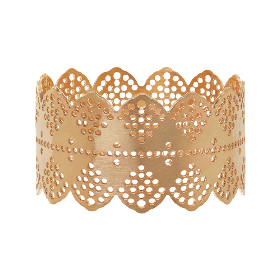 Lace Doily Napkin Ring turning to show the scalloped lace - Ariana Ost