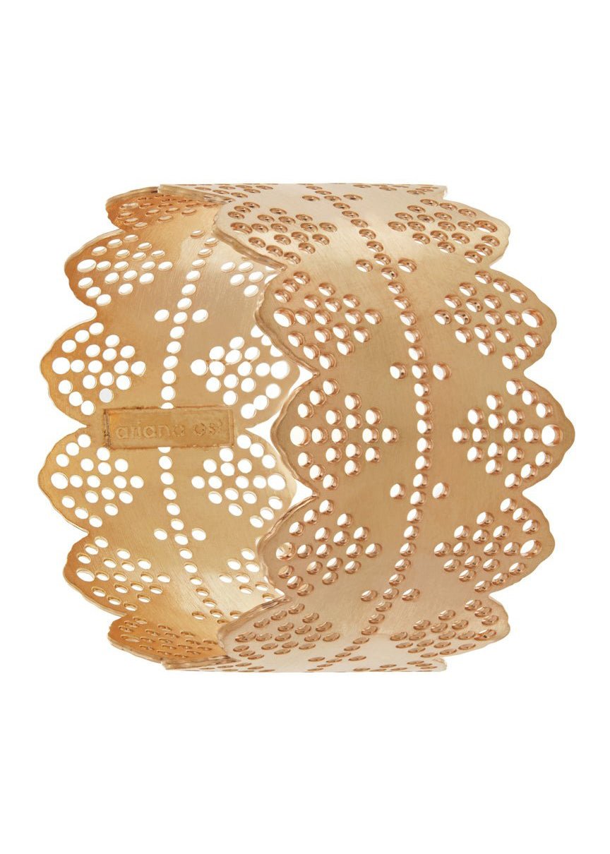 Elegant Doily Napkin Ring in Rose Gold, Gold & Silver - Nostalgic Metal Design for Stylish Dining
