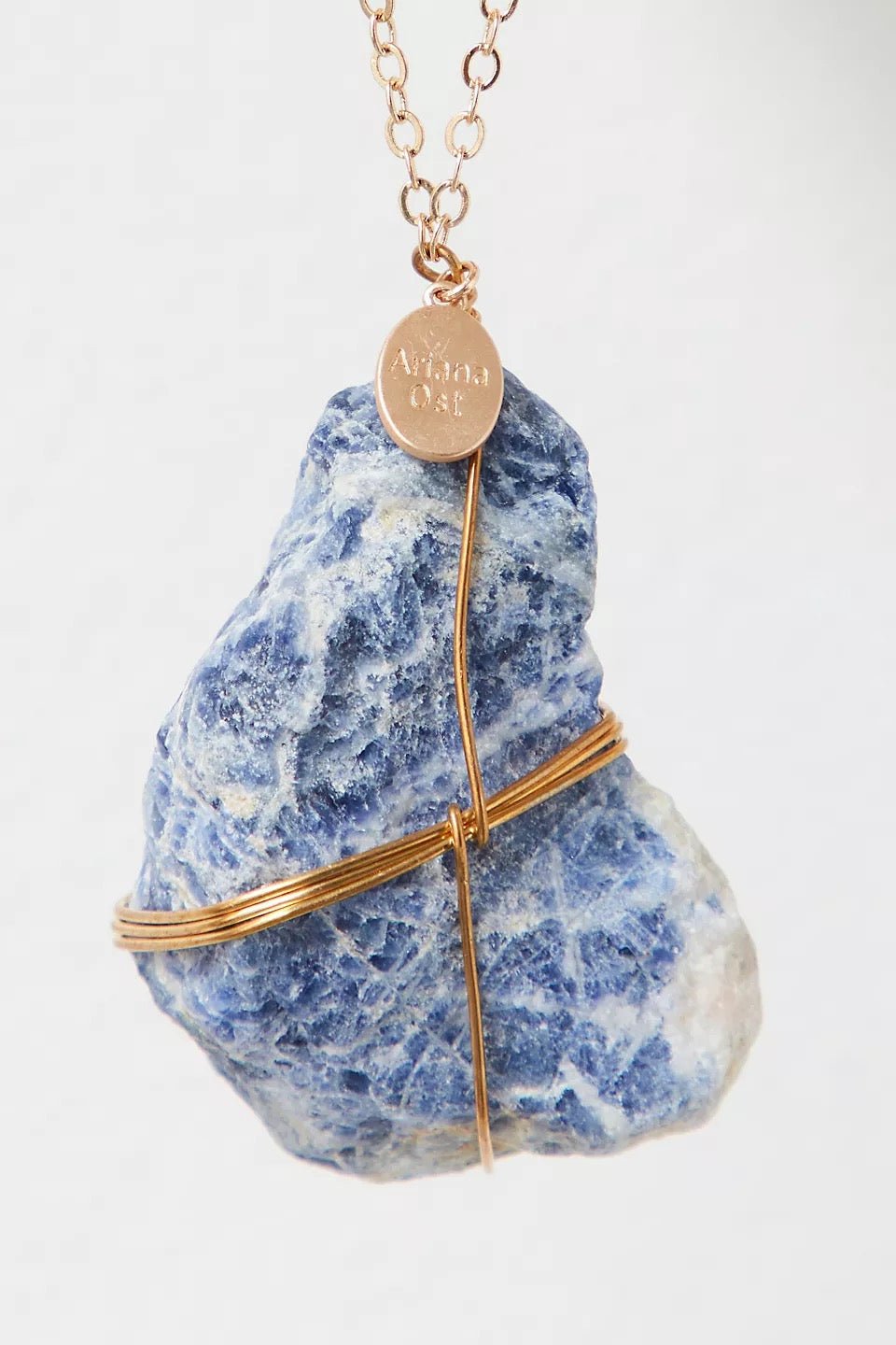Healing Crystal Sodalite Ornament - Ariana Ost