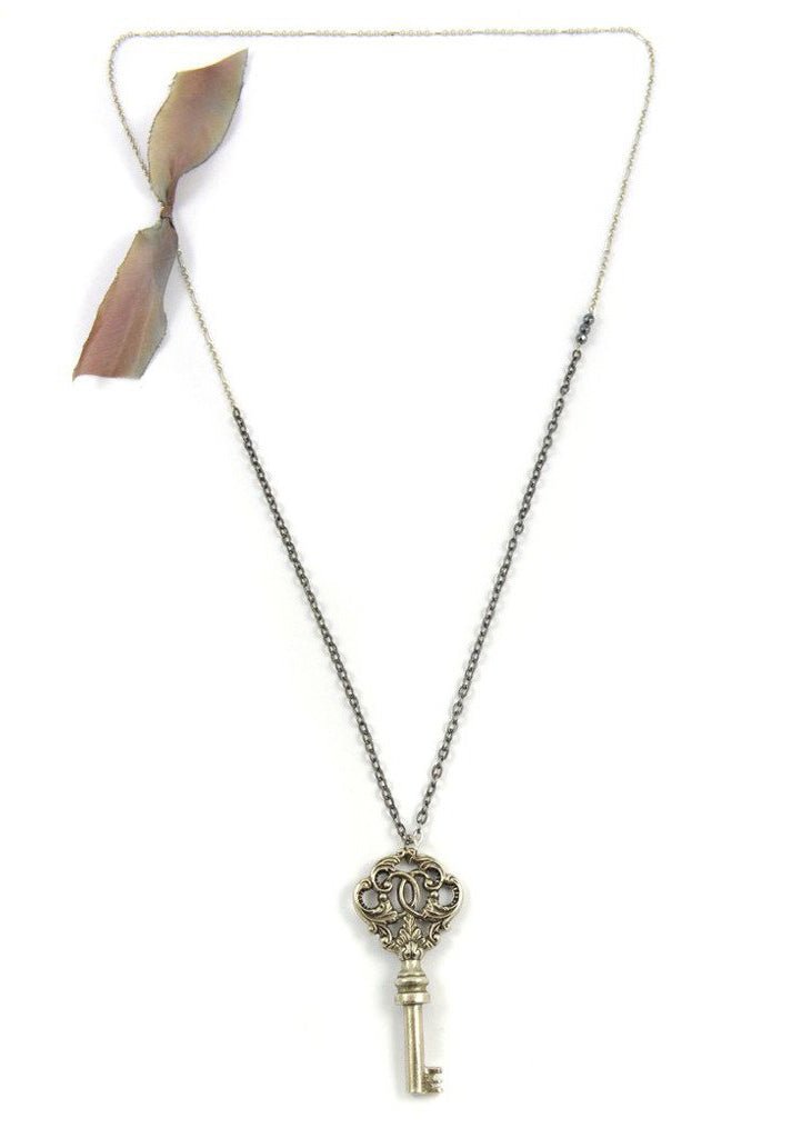 Key Necklace - Silver Leaf - Ariana Ost