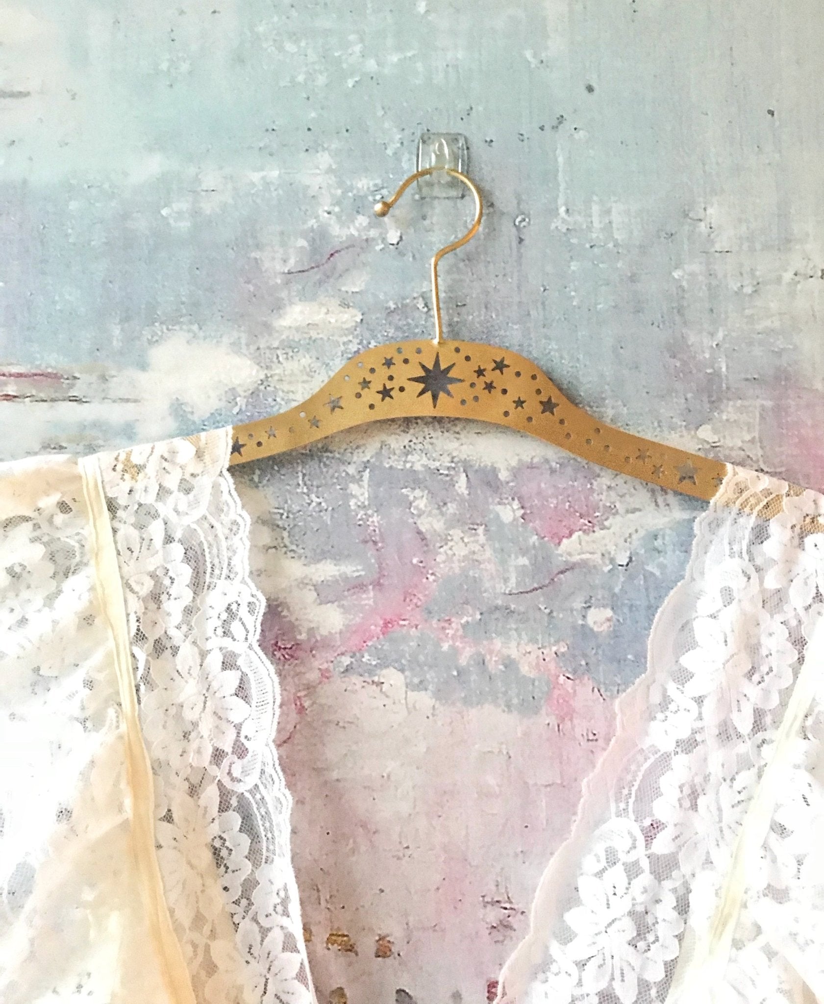 Ladies Star Clothing Hanger - Ariana Ost